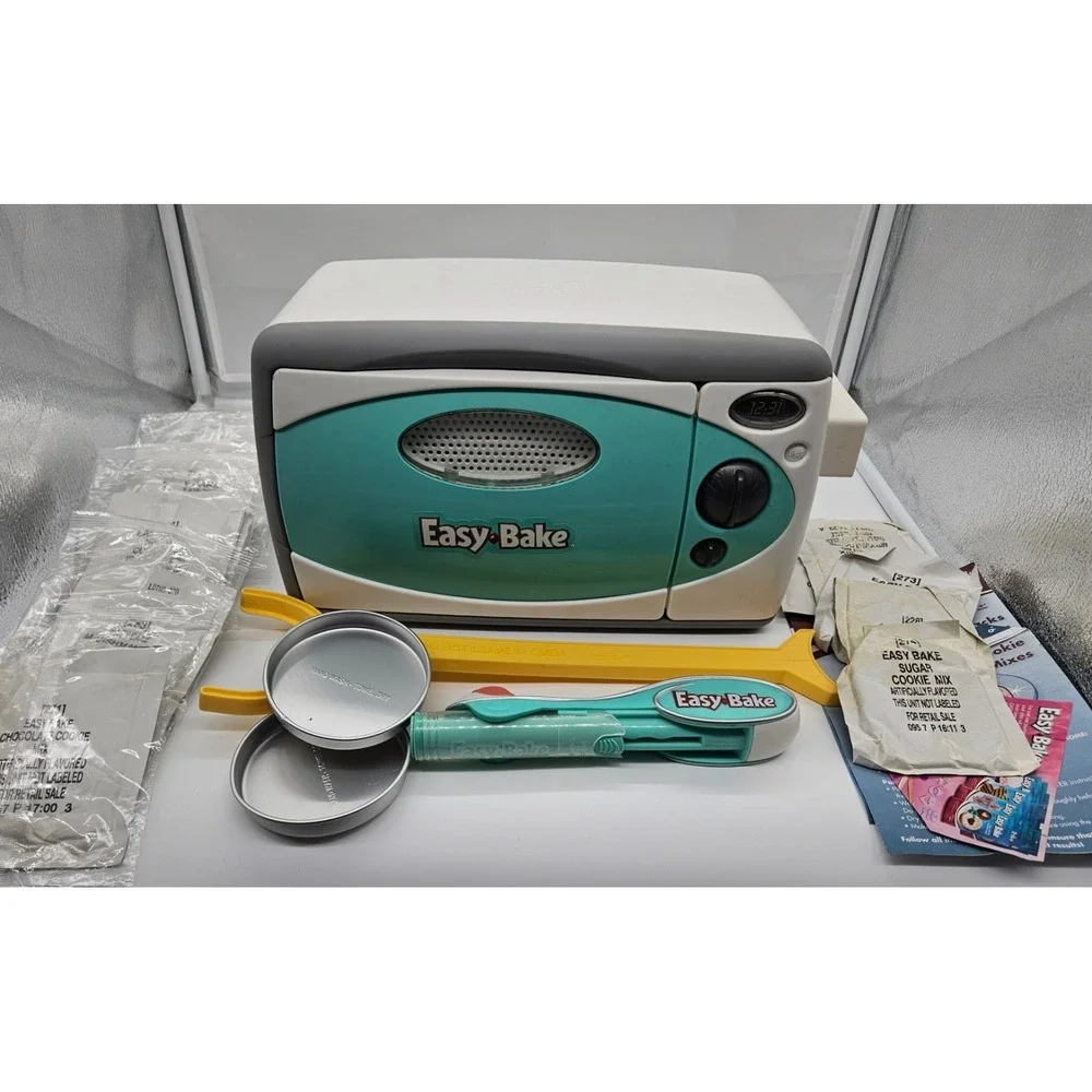 Easy-Bake Oven and Snack Center Teal White Electric Toy‎ with Pans and Mixes